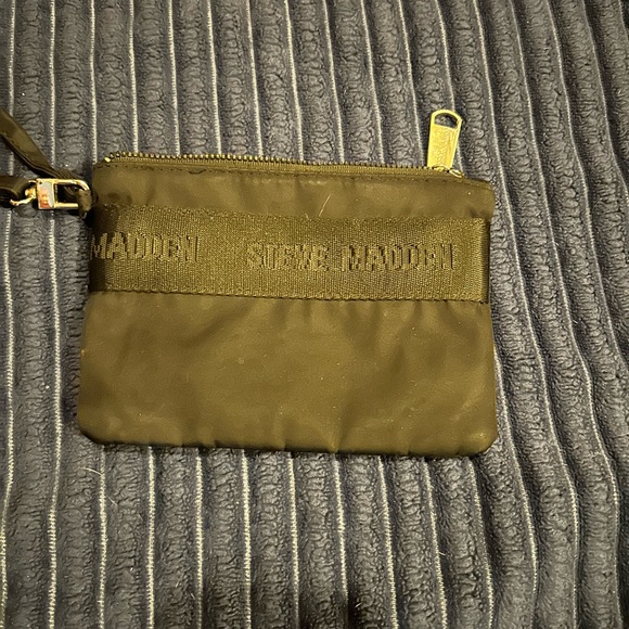 Steve Madden Black Nylon Wristlet Pouch with Logo Strap - Picture 1 of 9